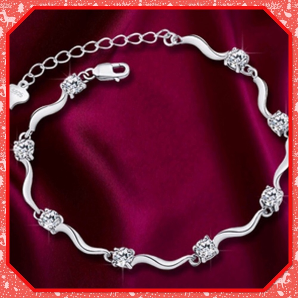 ❄️New❄️Ladies Crystal Bamboo Bracelet❄️ - Picture 1 of 1